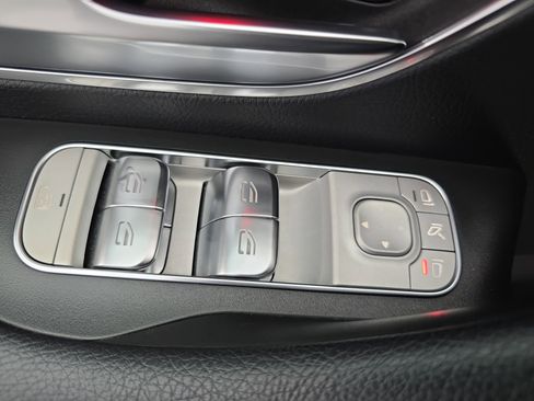 Certified 2022 Mercedes-Benz GLE 350 w/ AMG Line Exterior image 28