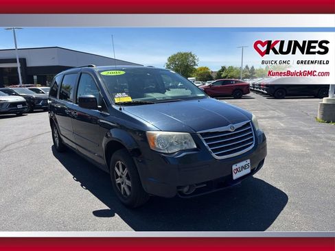 Used 2008 Chrysler Town & Country Touring FWD image 17