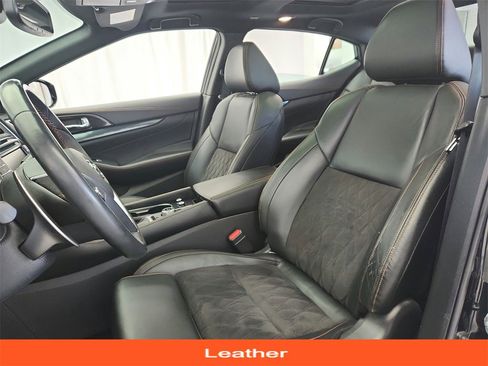 Used 2022 Nissan Maxima SR image 11