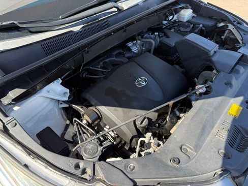 Used 2018 Toyota Highlander XLE image 45