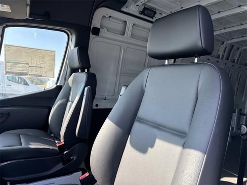 New 2025 Mercedes-Benz Sprinter 2500 image 17