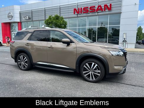 Certified 2024 Nissan Pathfinder Platinum w/ Lighting Package (N93) AWD/4WD image 22