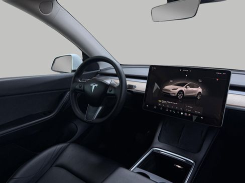 Used 2022 Tesla Model Y Long Range AWD/4WD image 28