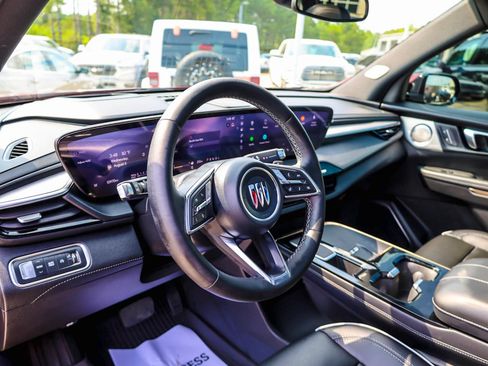 Used 2025 Buick Enclave Avenir w/ Trailering Package, 5000 lbs. FWD image 20