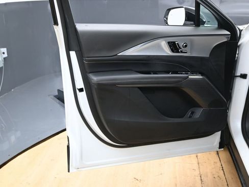Used 2024 Cadillac Lyriq Tech RWD image 36
