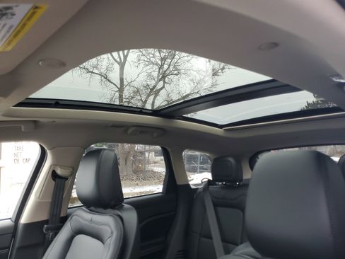 New 2026 Lincoln Corsair Premiere image 11