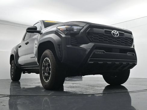 Used 2024 Toyota Tacoma TRD Off-Road AWD/4WD image 35