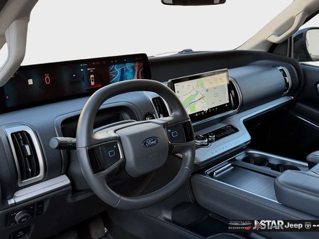 Used 2025 Ford Expedition Active AWD/4WD image 36