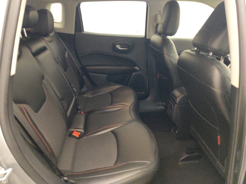Used 2020 Jeep Compass Trailhawk AWD/4WD image 19