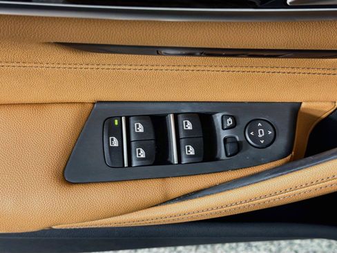 Used 2023 BMW 530i w/ M Sport Package RWD image 17