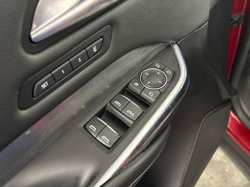 Used 2024 Cadillac XT4 Premium Luxury AWD/4WD image 17