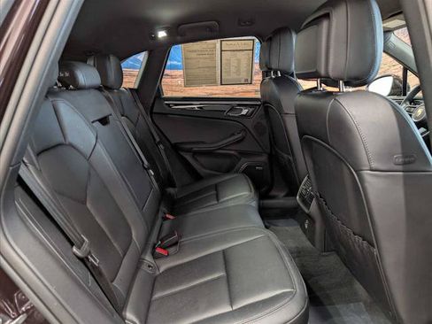 Used 2025 Porsche Macan AWD/4WD image 15
