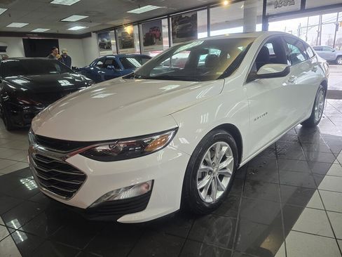 Used 2024 Chevrolet Malibu LT image 1