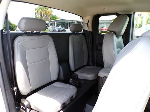 Used 2015 Chevrolet Colorado W/T RWD image 22