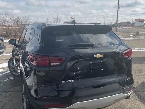 Certified 2024 Chevrolet Blazer LT w/ Convenience Package image 3