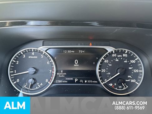 Used 2025 Nissan Pathfinder SV image 16