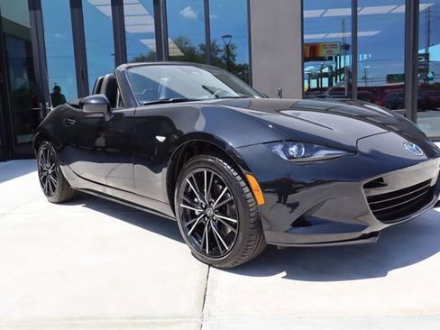 New 2026 MAZDA MX-5 Miata Grand Touring RWD image 15
