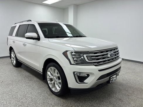 Used 2018 Ford Expedition Limited w/ Equipment Group 302A image 2