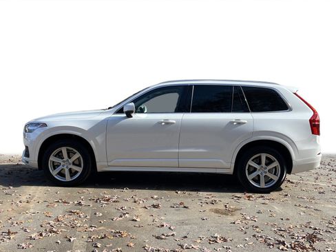 Used 2023 Volvo XC90 B5 Core w/ Protection Package Premier image 24