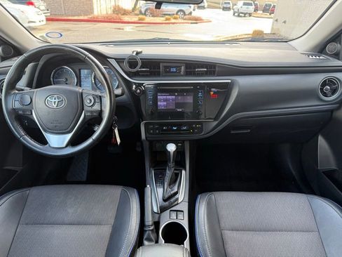 Used 2019 Toyota Corolla SE image 11