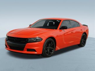 Used 2018 Dodge Charger SXT w/ Blacktop Package RWD video 3
