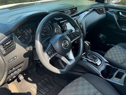 Used 2020 Nissan Rogue Sport SV AWD/4WD image 17
