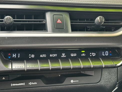 Used 2019 Lexus UX 200 FWD image 20