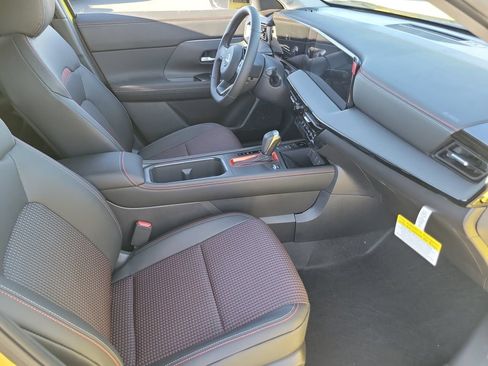 New 2026 Nissan Kicks SR w/ Illumination Package FWD image 14