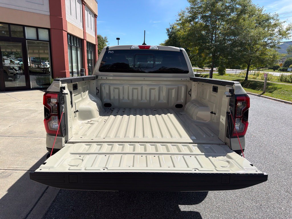 New 2026 Ford Ranger Lariat w/ Black Appearance Package AWD/4WD image 23