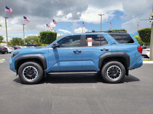 Used 2025 Toyota 4Runner 4WD image 7