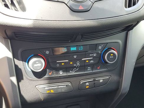 Used 2018 Ford Escape SE FWD image 29