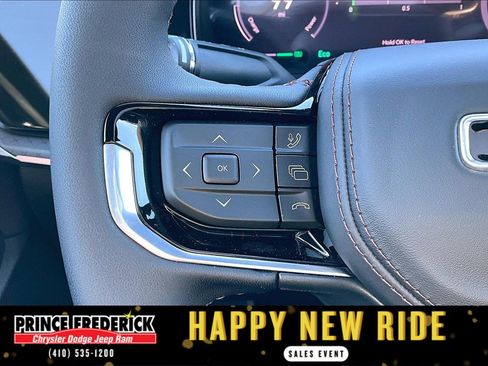 Used 2025 Jeep Wagoneer S Limited image 15