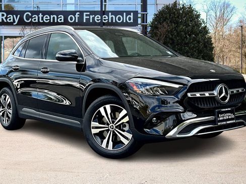 Used 2025 Mercedes-Benz GLA 250 4MATIC image 11