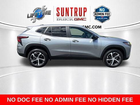 Used 2025 Chevrolet Trax RS w/ Driver Confidence Package FWD image 8