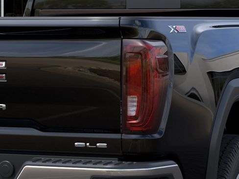 New 2026 GMC Sierra 2500 SLE w/ Preferred Package AWD/4WD image 11