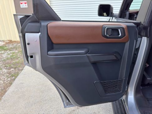 Used 2024 Ford Bronco Outer Banks AWD/4WD image 45