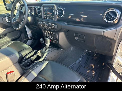 Used 2023 Jeep Wrangler Altitude image 17