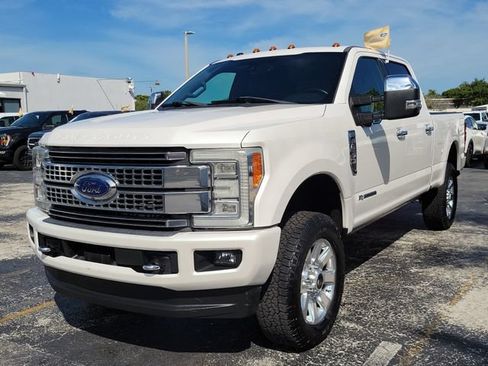 Used 2018 Ford F250 Platinum w/ Platinum Ultimate Package AWD/4WD image 40