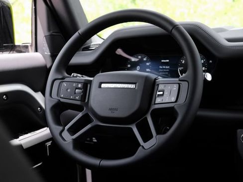 New 2026 Land Rover Defender 130 X-Dynamic SE AWD/4WD image 19