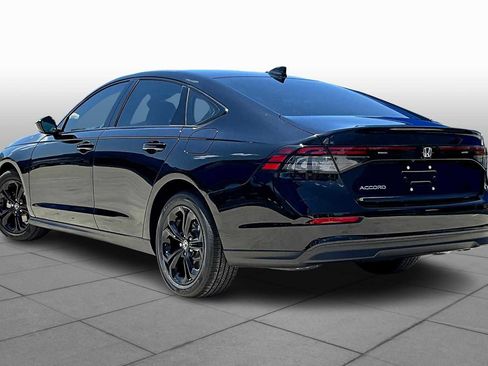 New 2025 Honda Accord SE image 11