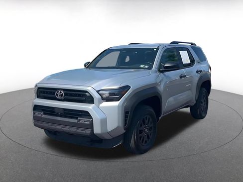 Used 2025 Toyota 4Runner SR5 RWD image 7