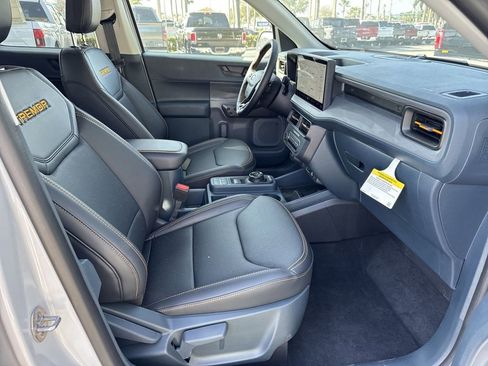 New 2025 Ford Maverick Tremor image 24