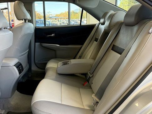 Used 2013 Toyota Camry XLE image 17