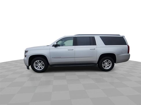 Used 2018 Chevrolet Suburban LT AWD/4WD image 5