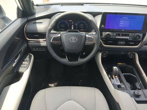 Certified 2026 Toyota Grand Highlander AWD Hybrid image 16