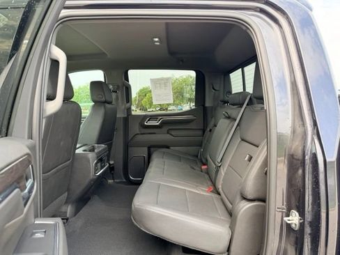 Used 2022 Chevrolet Silverado 1500 LTZ w/ LTZ Convenience Package II AWD/4WD image 8