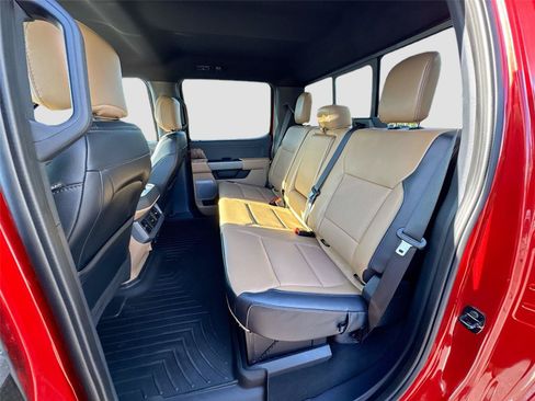 Used 2024 Ford F350 Lariat w/ Lariat Ultimate Package AWD/4WD image 16