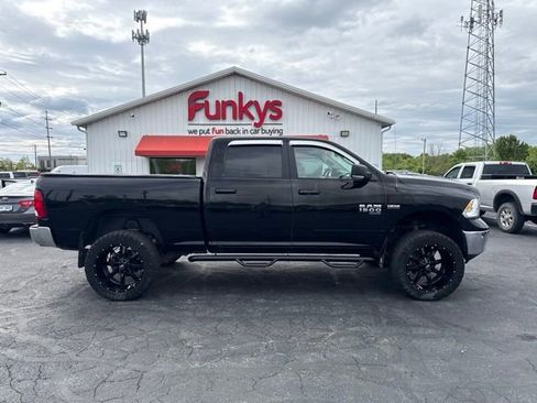 Used 2019 RAM 1500 Big Horn AWD/4WD image 2