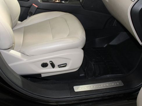 Used 2018 Ford Explorer Limited w/ Equipment Group 301A image 11
