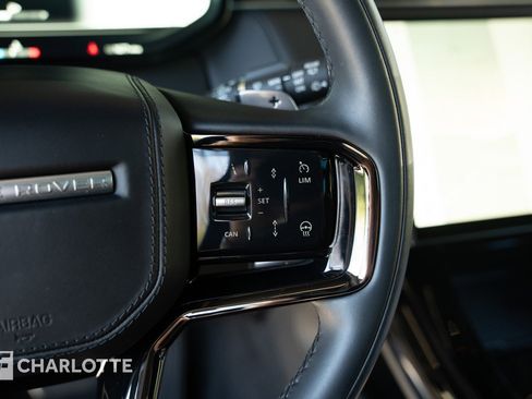 Used 2025 Land Rover Range Rover Sport Dynamic SE image 19